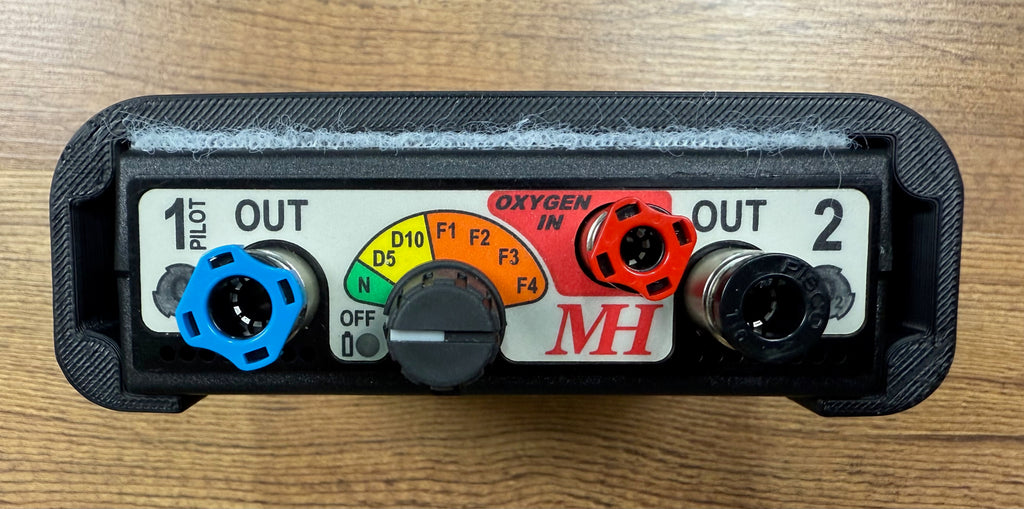 Mountain High O2D2 Mounting Bracket - Slides out to change batteries